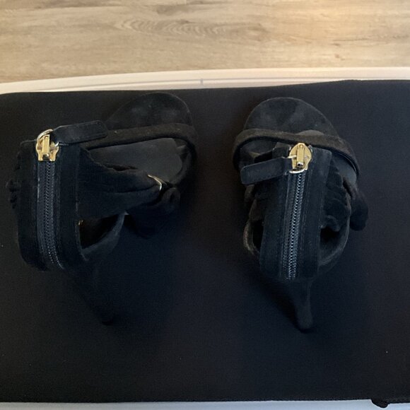Gucci black velvet sandal heel with gold buckle size 36 - Picture 5 of 6